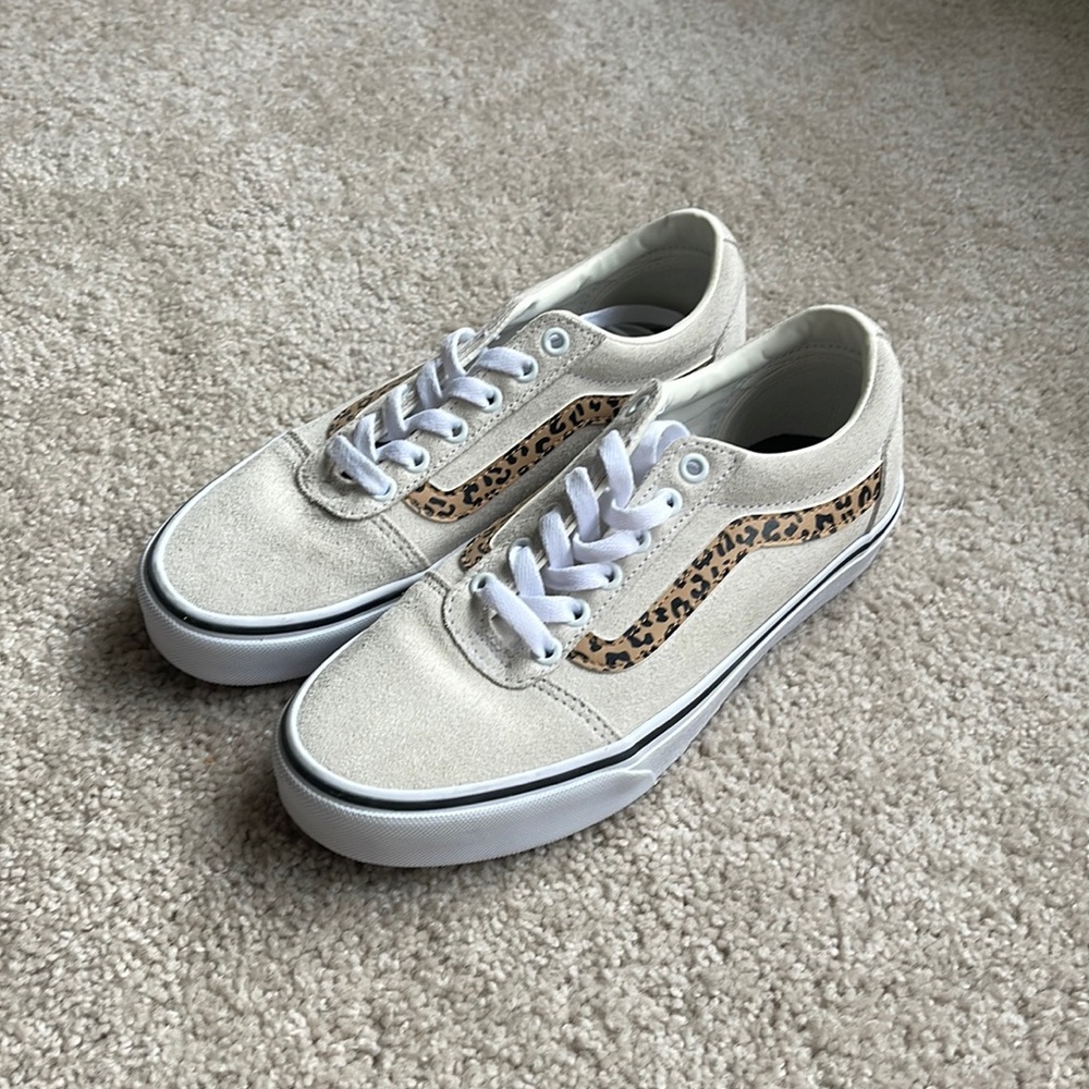 Vans - Women's - Cream with Animal Print